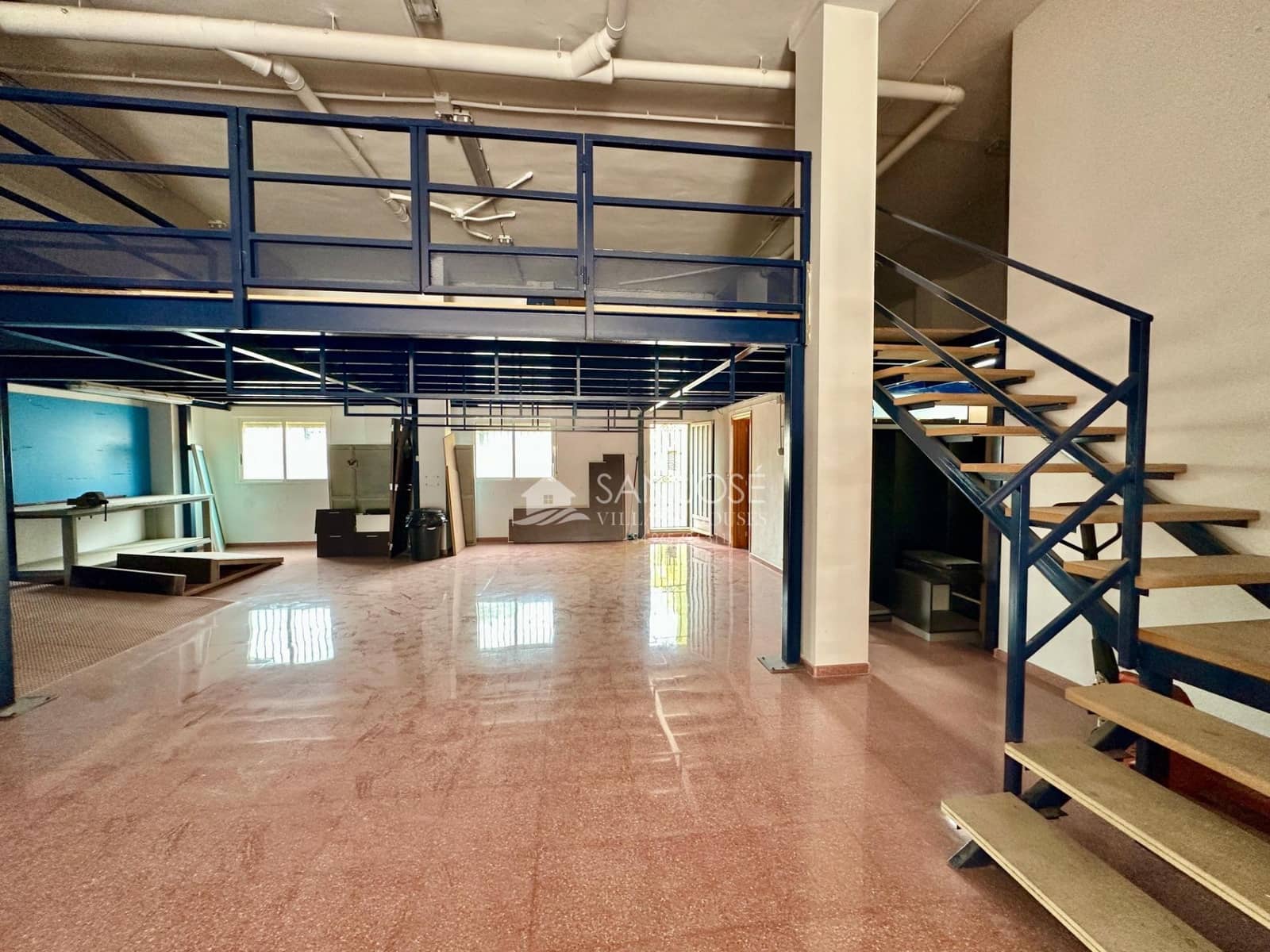Erhverv til salg i Aspe - € 137.000 (Ref: 8999268)