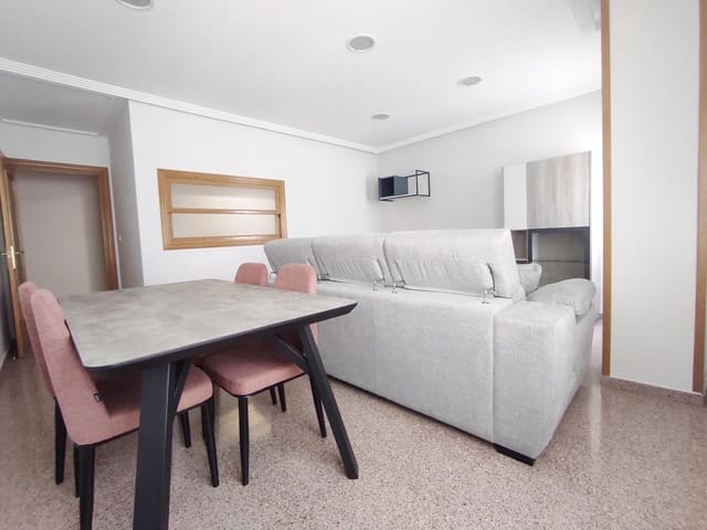 3 Zimmer Wohnung zu vermieten in Novelda mit Garage - 675 € (Ref: 8999271)