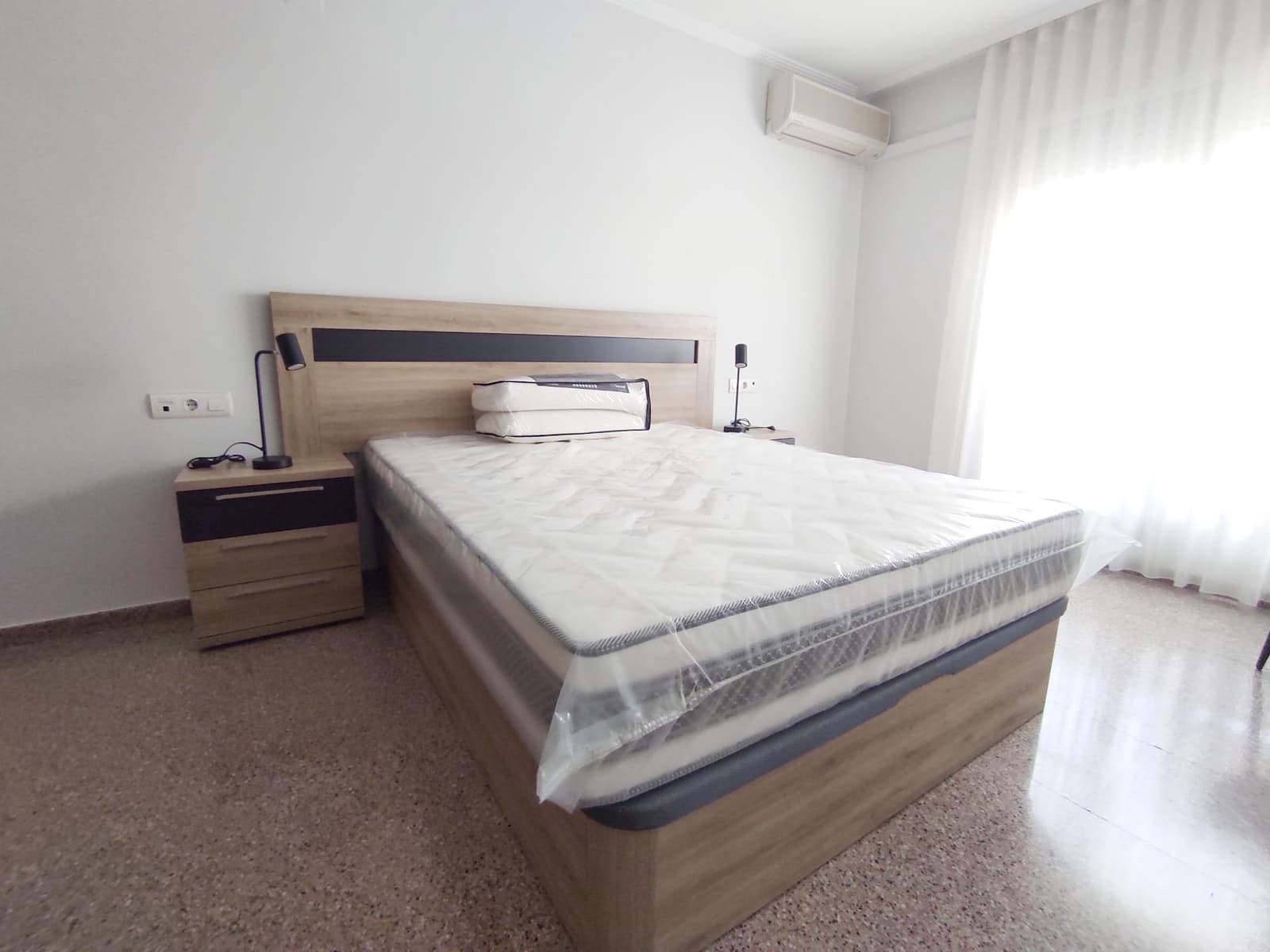 3 Zimmer Wohnung zu vermieten in Novelda mit Garage - 675 € (Ref: 8999271)