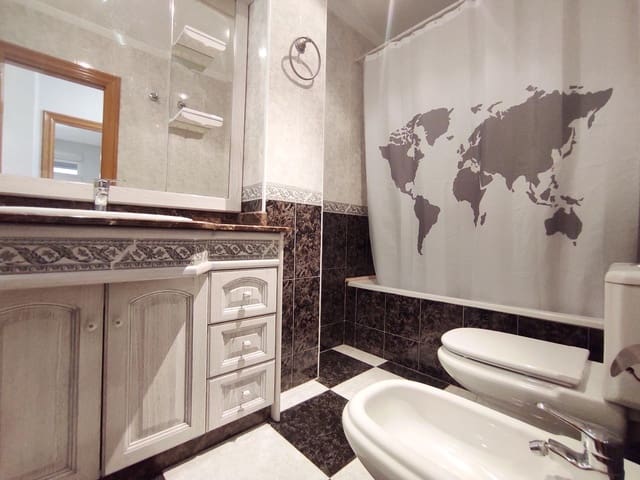 3 Zimmer Wohnung zu vermieten in Novelda mit Garage - 675 € (Ref: 8999271)