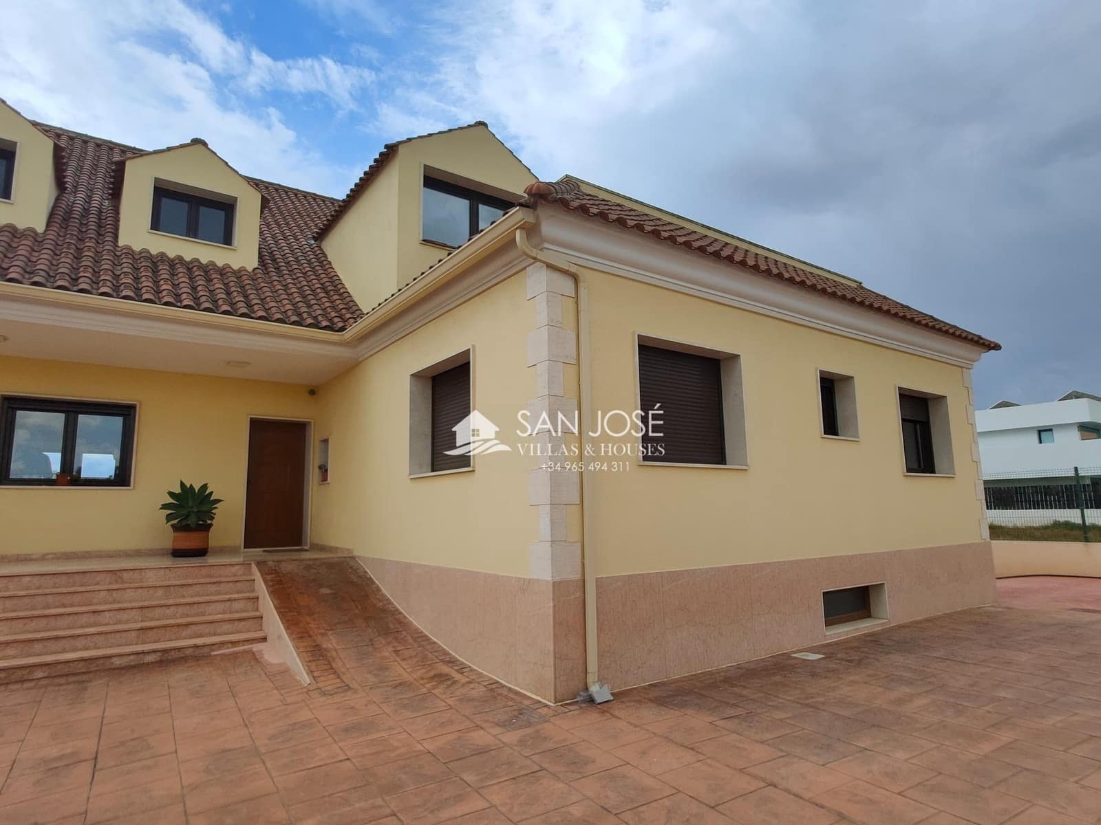 5 sypialnia Willa na sprzedaż w Aspe z basenem - 525 000 € (Ref: 9005329)