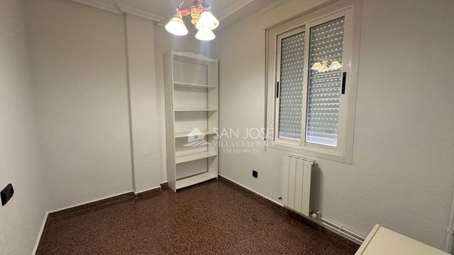 3 quarto Apartamento para arrendar em Aspe - 700 € (Ref: 9014537)