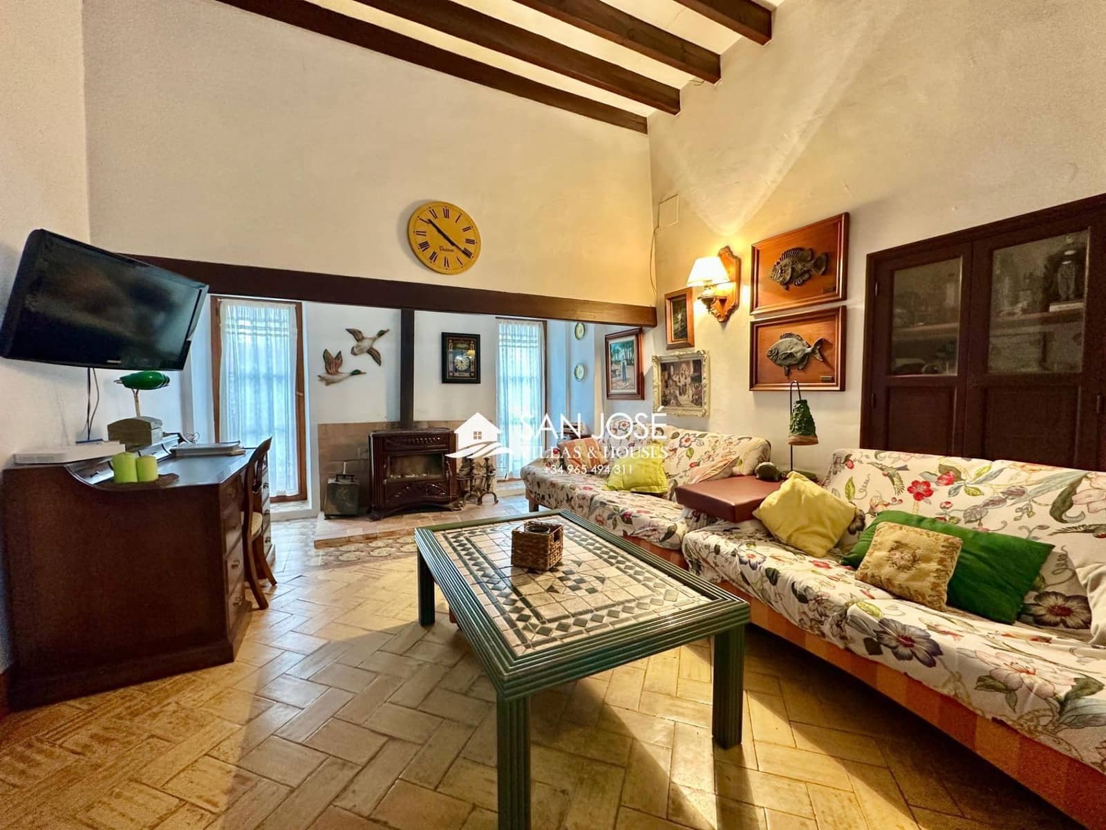 5 soveværelse Villa til salg i Daimes med swimmingpool - € 1.200.000 (Ref: 9023764)