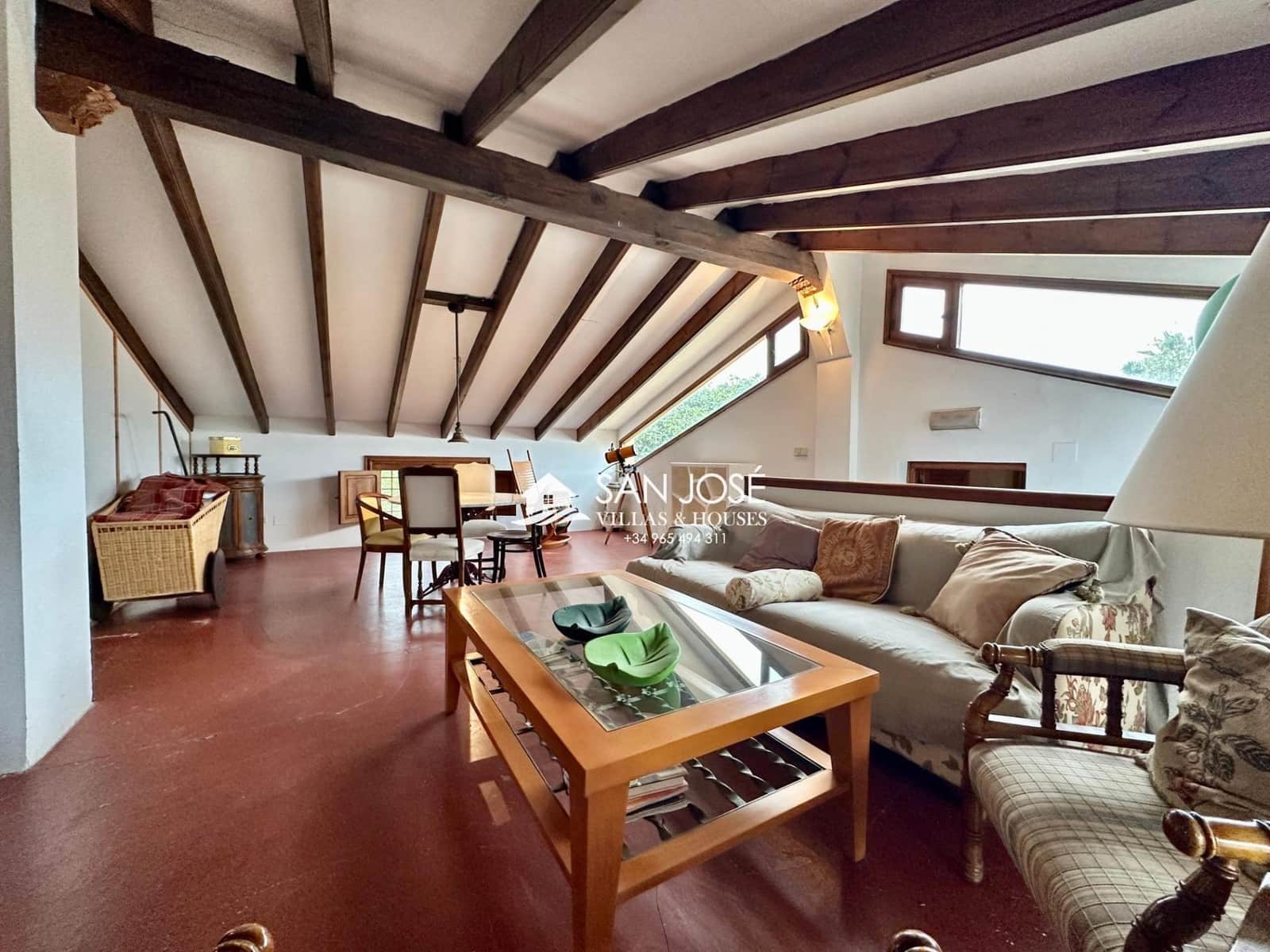 5 soveværelse Villa til salg i Daimes med swimmingpool - € 1.200.000 (Ref: 9023764)