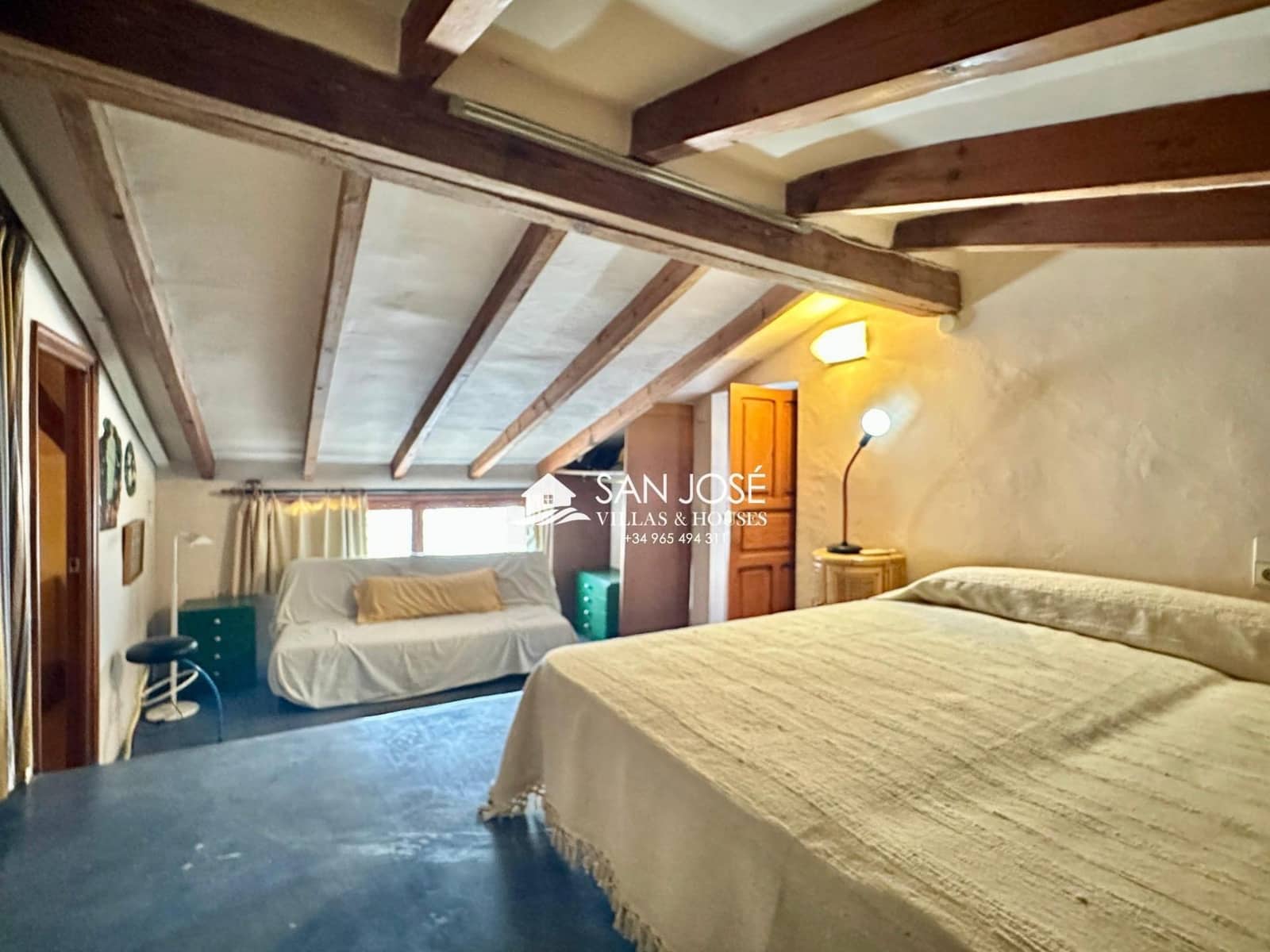 5 soveværelse Villa til salg i Daimes med swimmingpool - € 1.200.000 (Ref: 9023764)