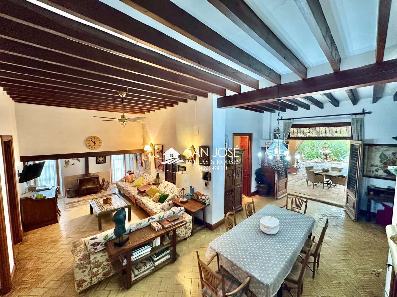 5 soveværelse Villa til salg i Daimes med swimmingpool - € 1.200.000 (Ref: 9023764)