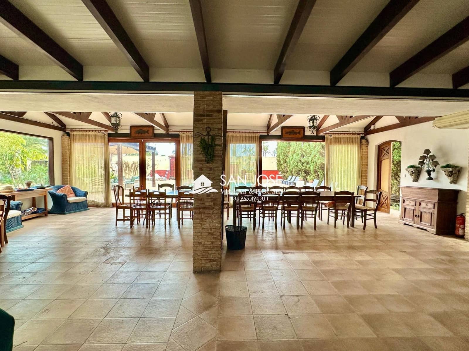 5 soveværelse Villa til salg i Daimes med swimmingpool - € 1.200.000 (Ref: 9023764)