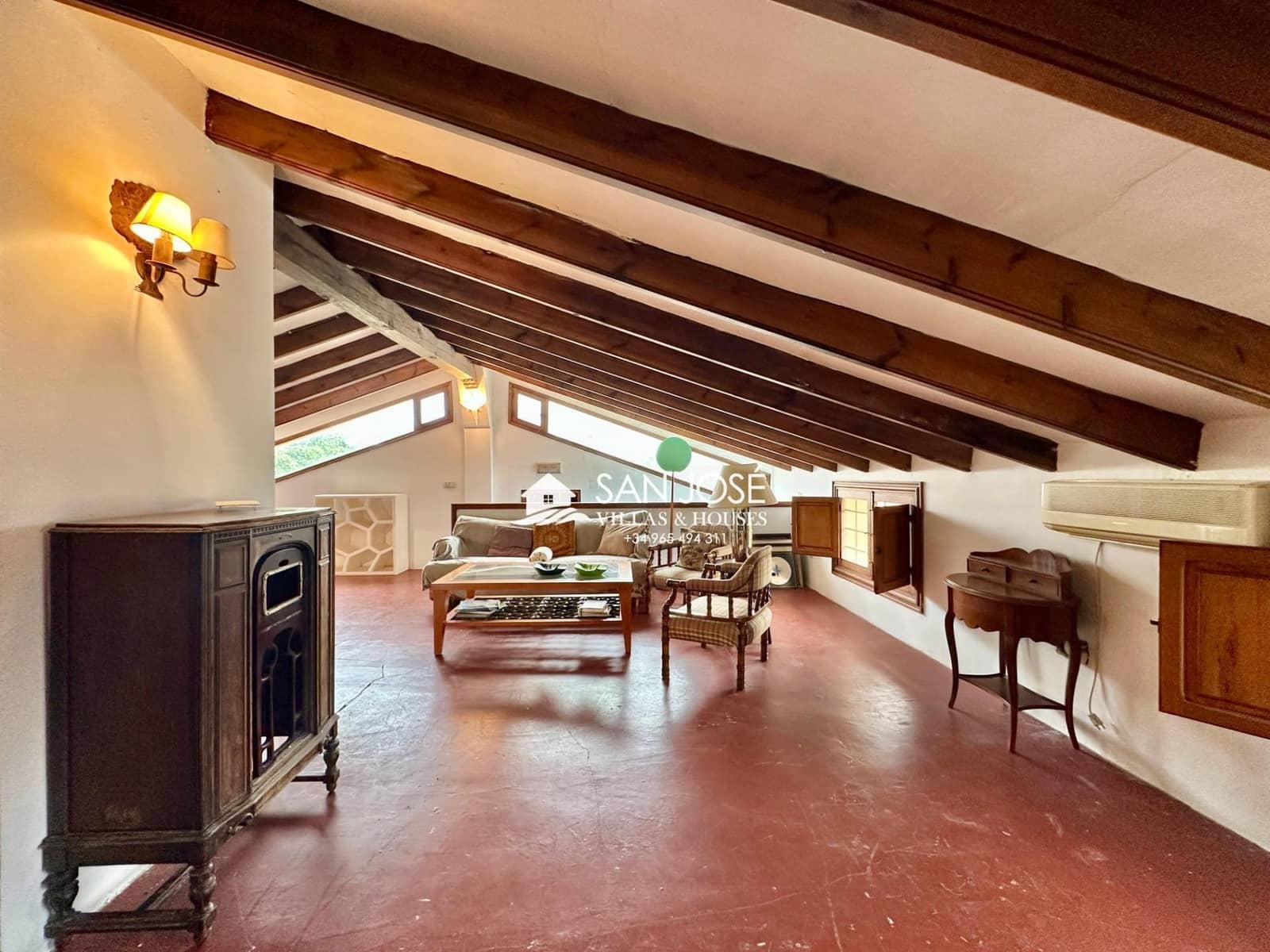 5 soveværelse Villa til salg i Daimes med swimmingpool - € 1.200.000 (Ref: 9023764)