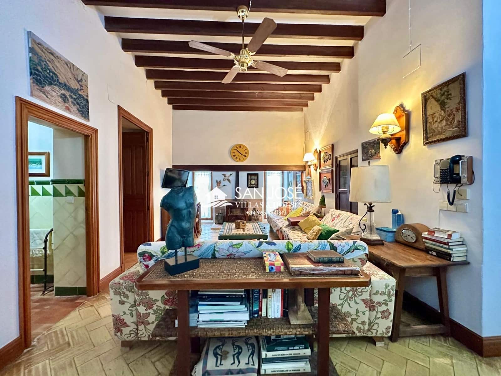 5 soveværelse Villa til salg i Daimes med swimmingpool - € 1.200.000 (Ref: 9023764)