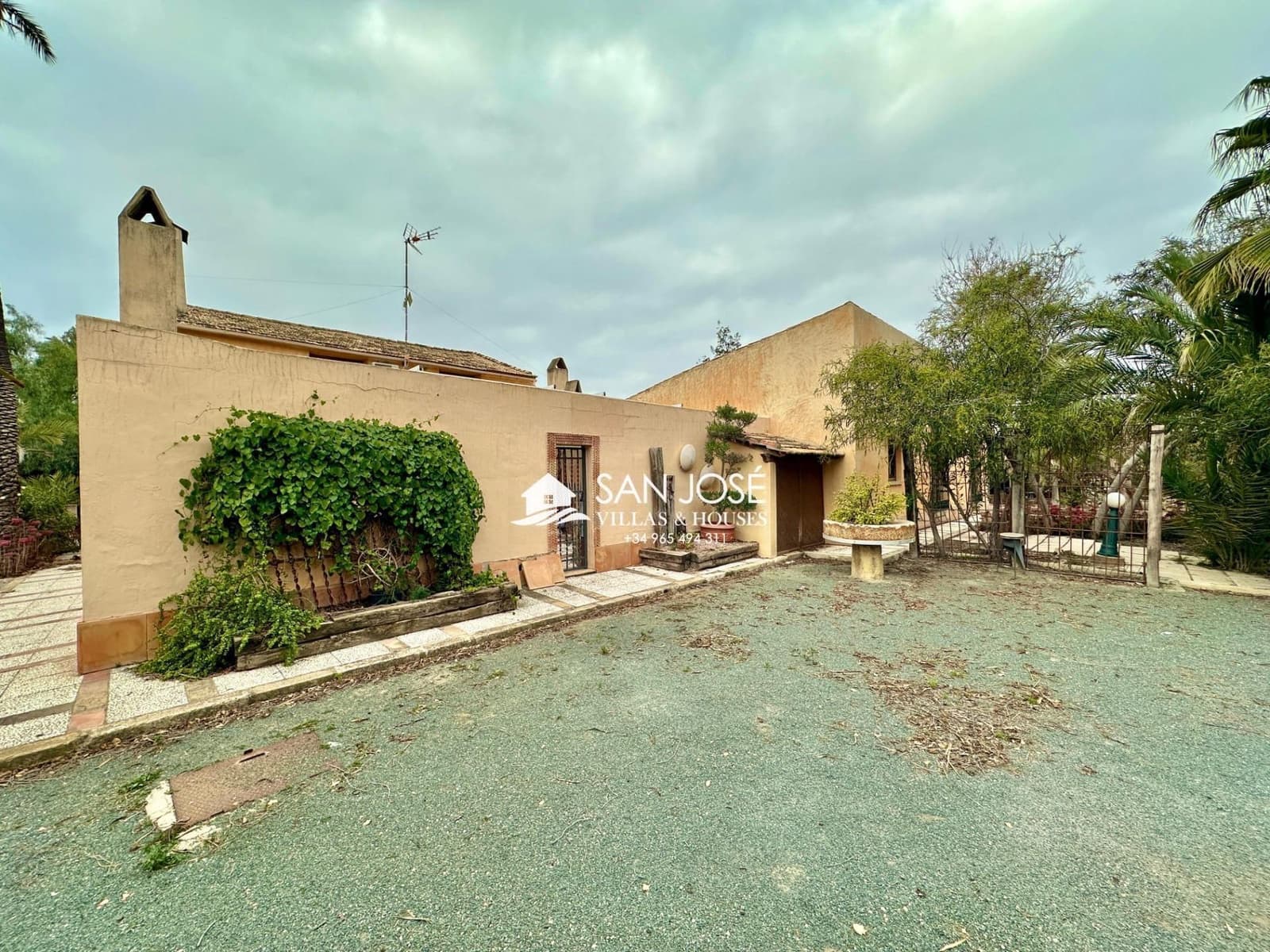 5 soveværelse Villa til salg i Daimes med swimmingpool - € 1.200.000 (Ref: 9023764)