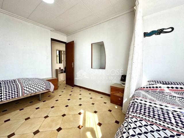 3 slaapkamer Flat te koop in Novelda - € 82.000 (Ref: 9035930)