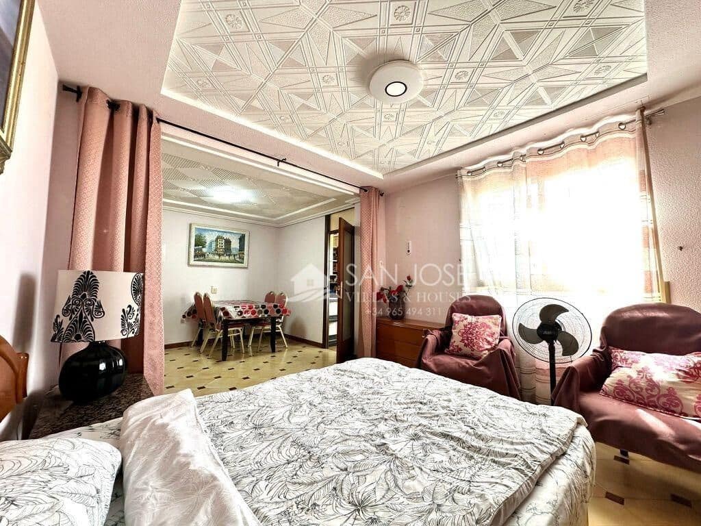 3 chambre Appartement à vendre à Novelda - 82 000 € (Ref: 9035930)