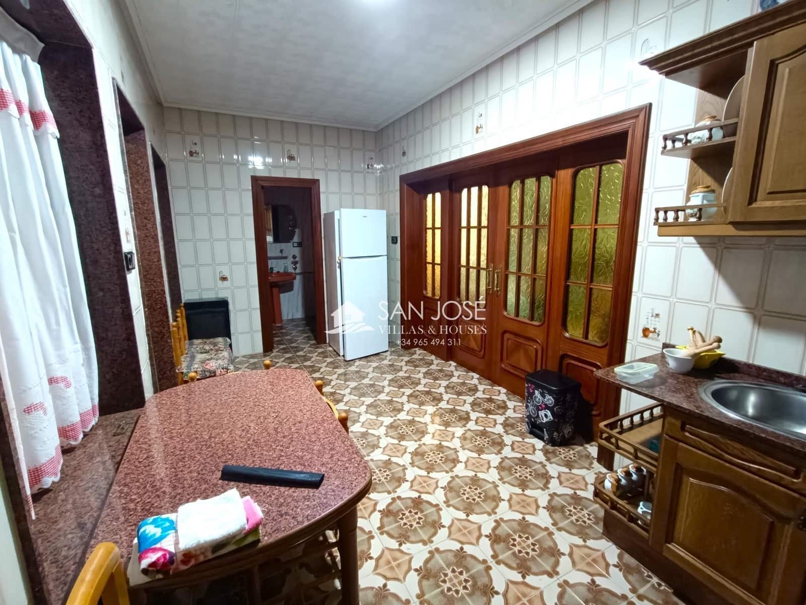 6 bedroom Townhouse for sale in Novelda - € 185,000 (Ref: 9036863)