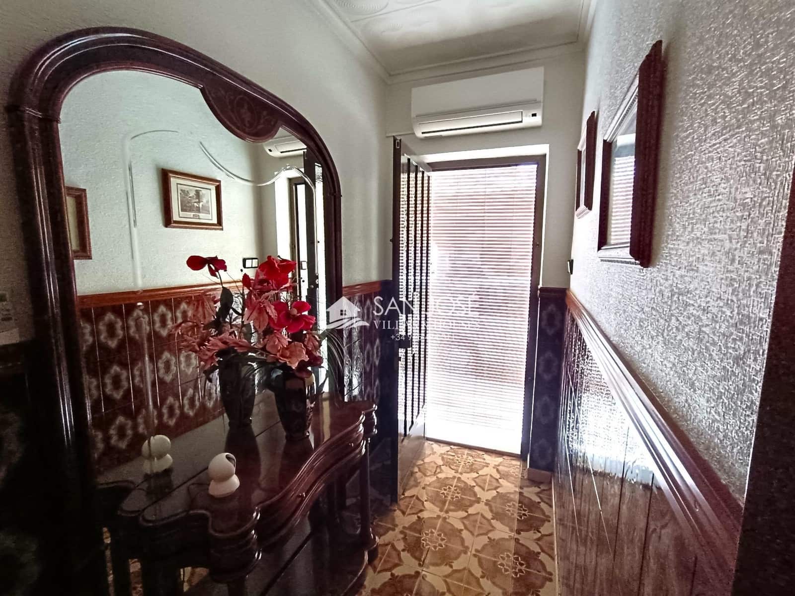 6 bedroom Townhouse for sale in Novelda - € 185,000 (Ref: 9036863)