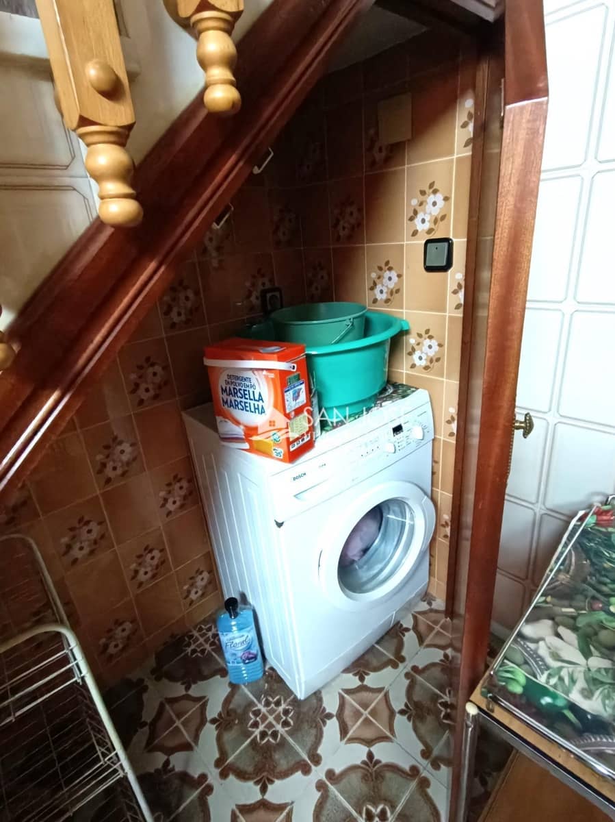 6 bedroom Townhouse for sale in Novelda - € 185,000 (Ref: 9036863)