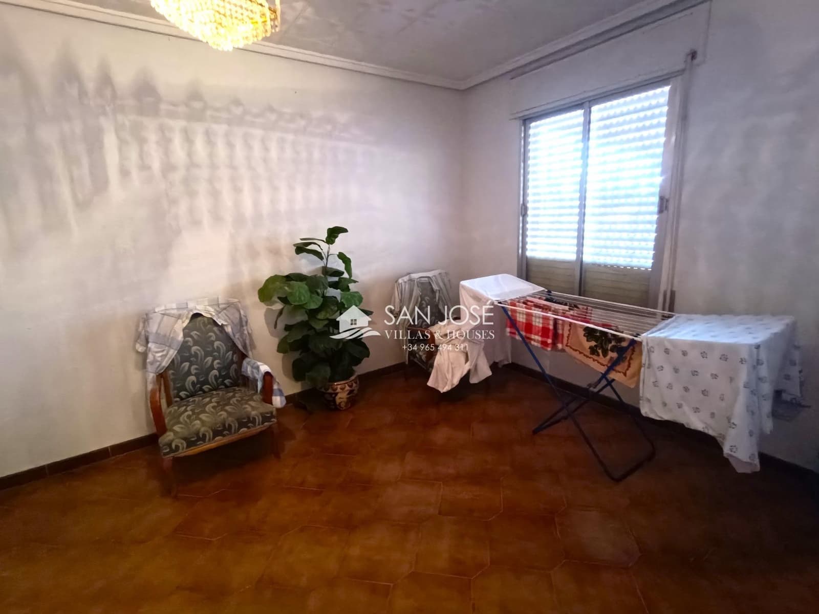 6 bedroom Townhouse for sale in Novelda - € 185,000 (Ref: 9036863)