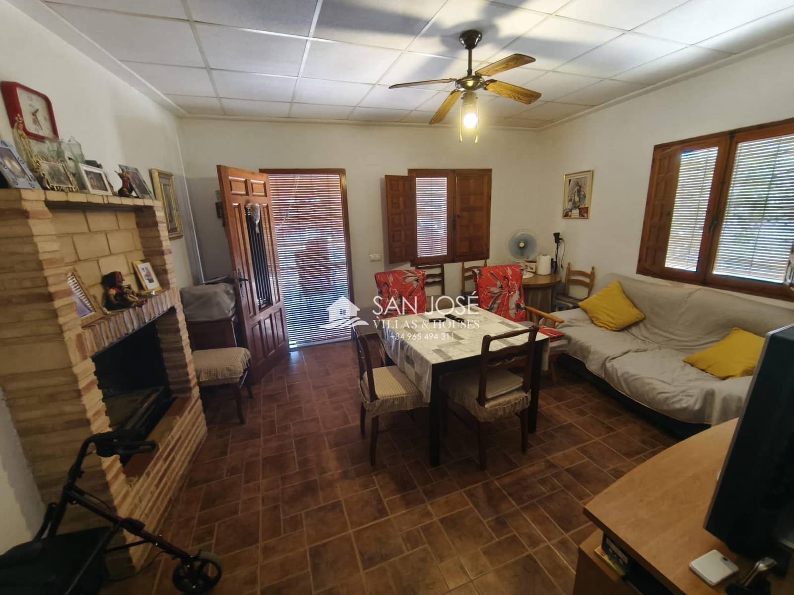 Chalet de 3 habitaciones en Aspe en venta con piscina - 143.000 € (Ref: 9042520)