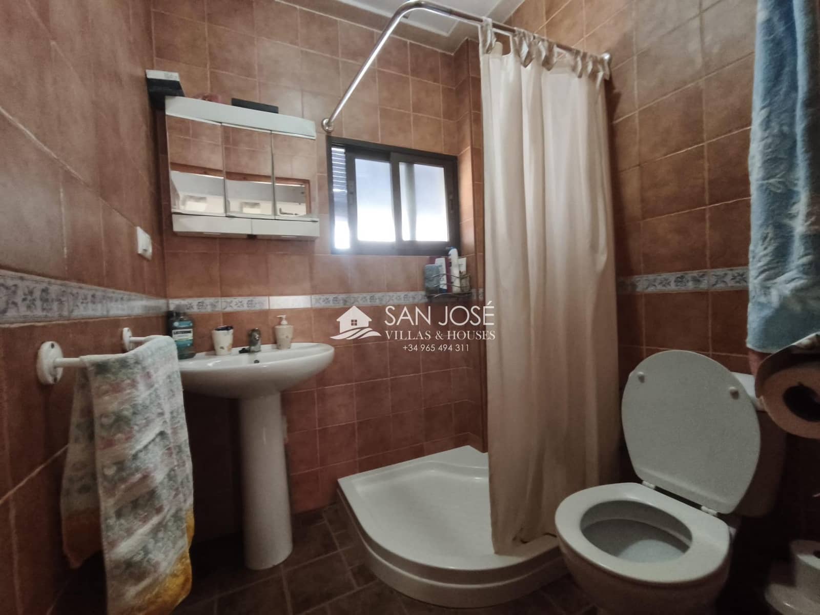 Chalet de 3 habitaciones en Aspe en venta con piscina - 143.000 € (Ref: 9042520)