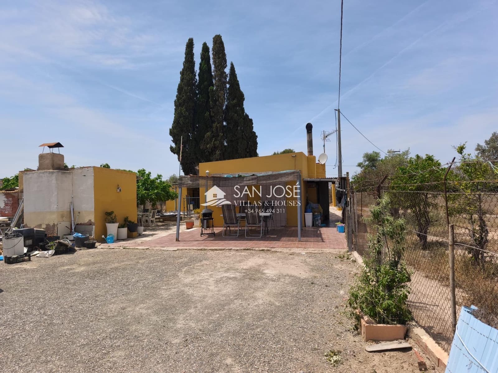 Chalet de 3 habitaciones en Aspe en venta con piscina - 143.000 € (Ref: 9042520)