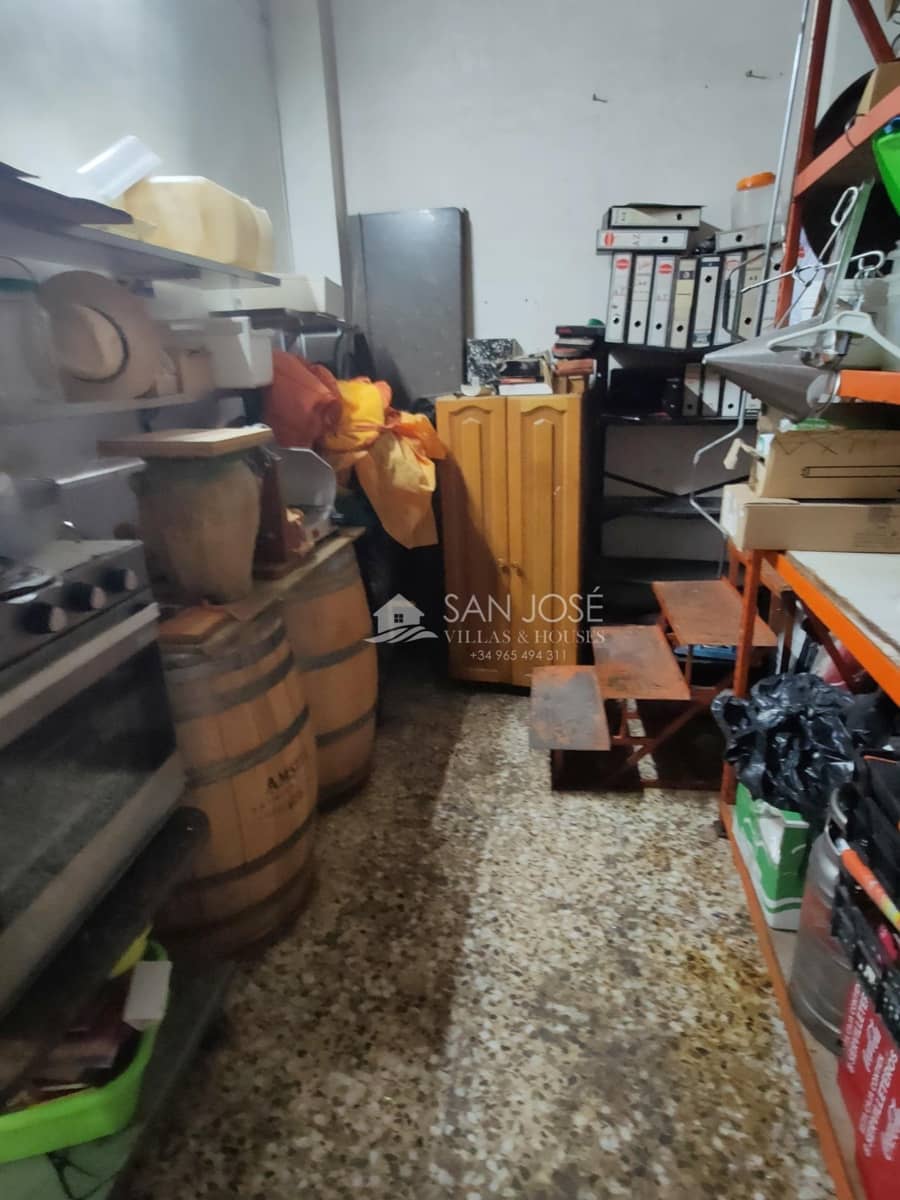 Erhverv til salg i Novelda - € 270.000 (Ref: 9049064)