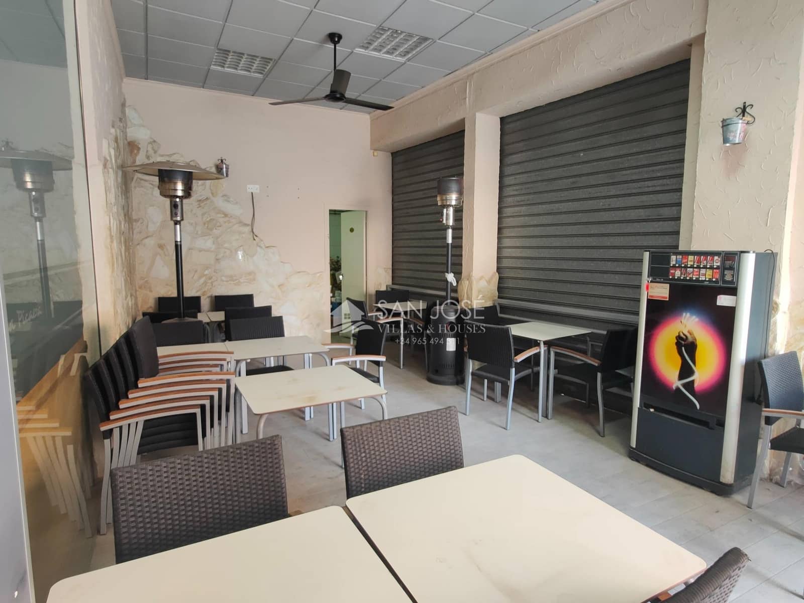 Erhverv til salg i Novelda - € 270.000 (Ref: 9049064)