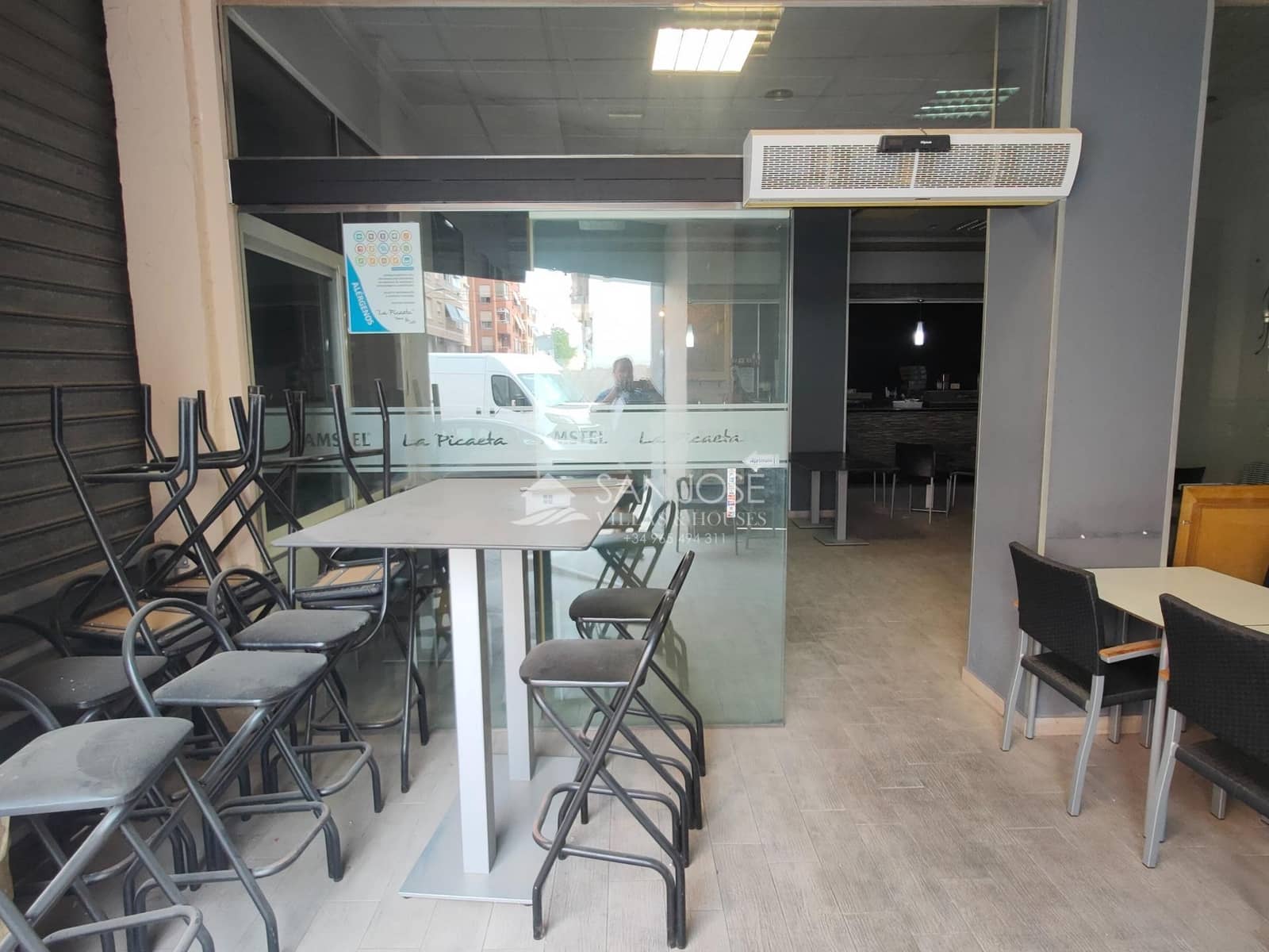 Erhverv til salg i Novelda - € 270.000 (Ref: 9049064)