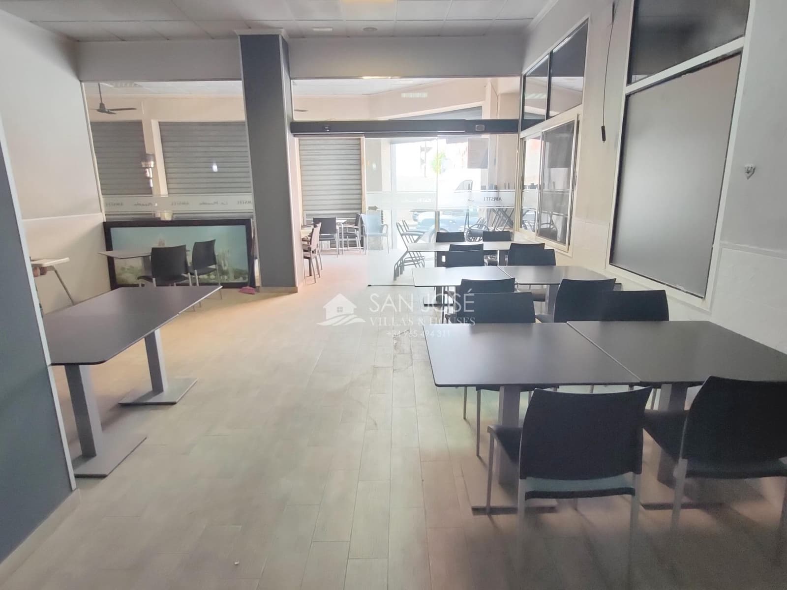 Erhverv til salg i Novelda - € 270.000 (Ref: 9049064)