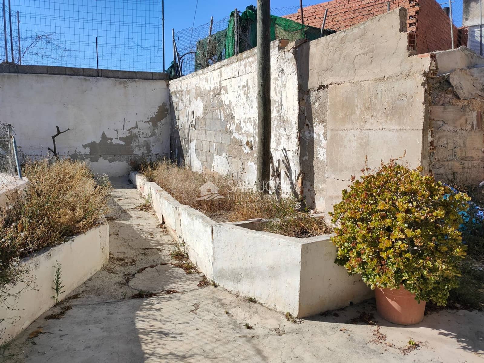 2 soveværelse Hulehus til salg i Aspe med garage - € 96.000 (Ref: 9062589)