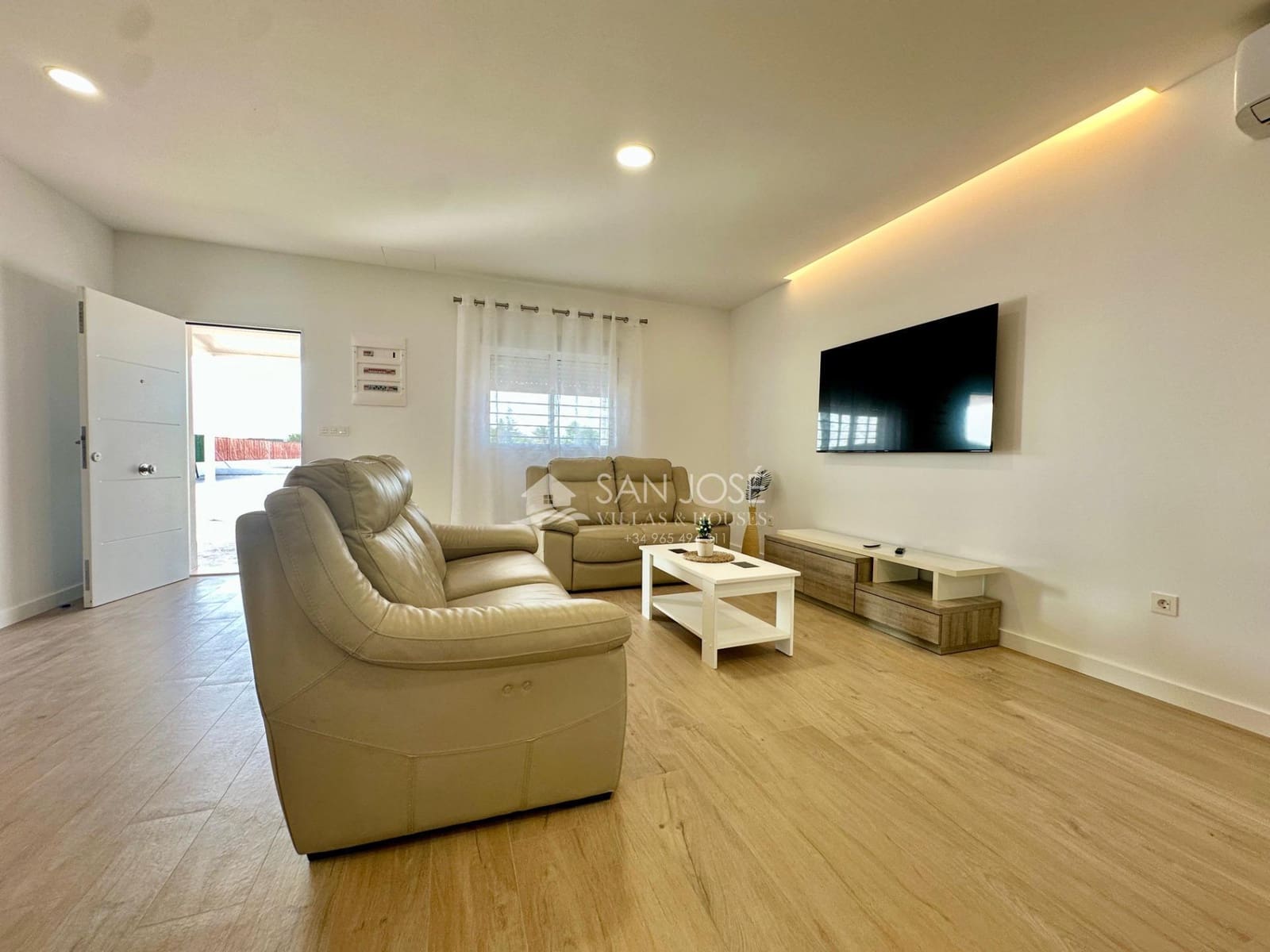3 quarto Moradia para arrendar em Aspe - 1 500 € (Ref: 9075828)