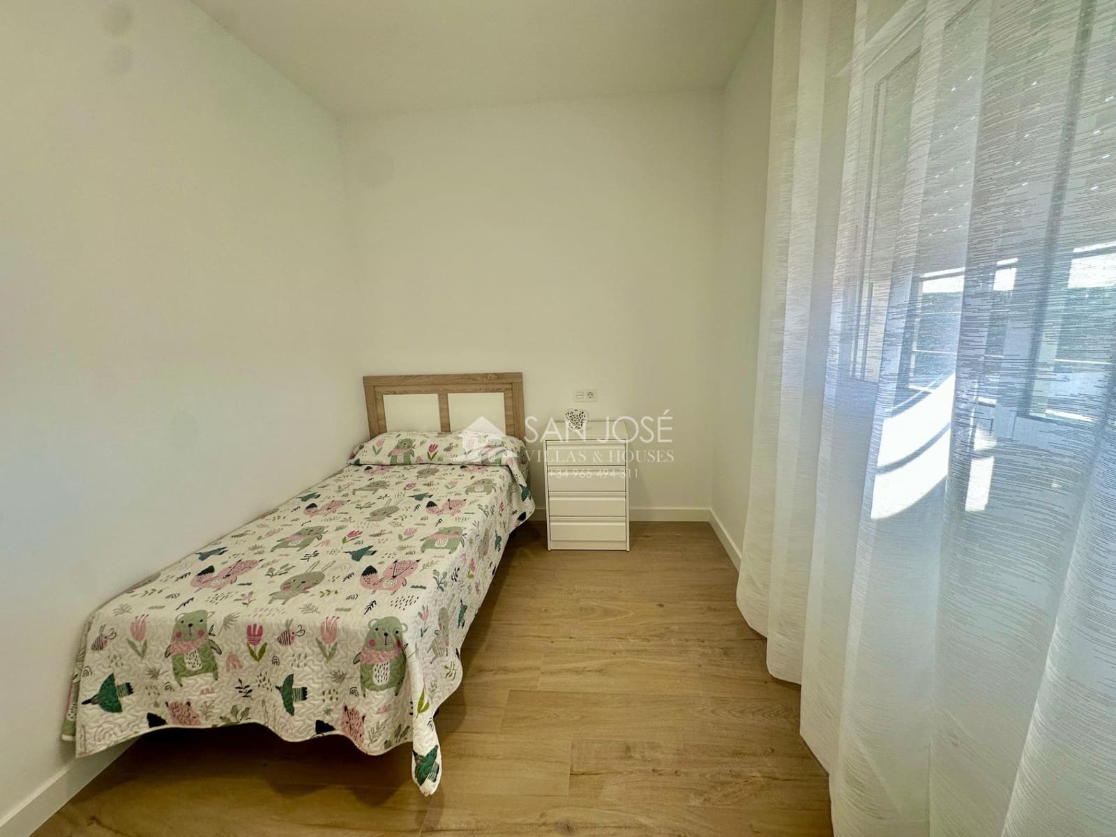 3 quarto Moradia para arrendar em Aspe - 1 500 € (Ref: 9075828)