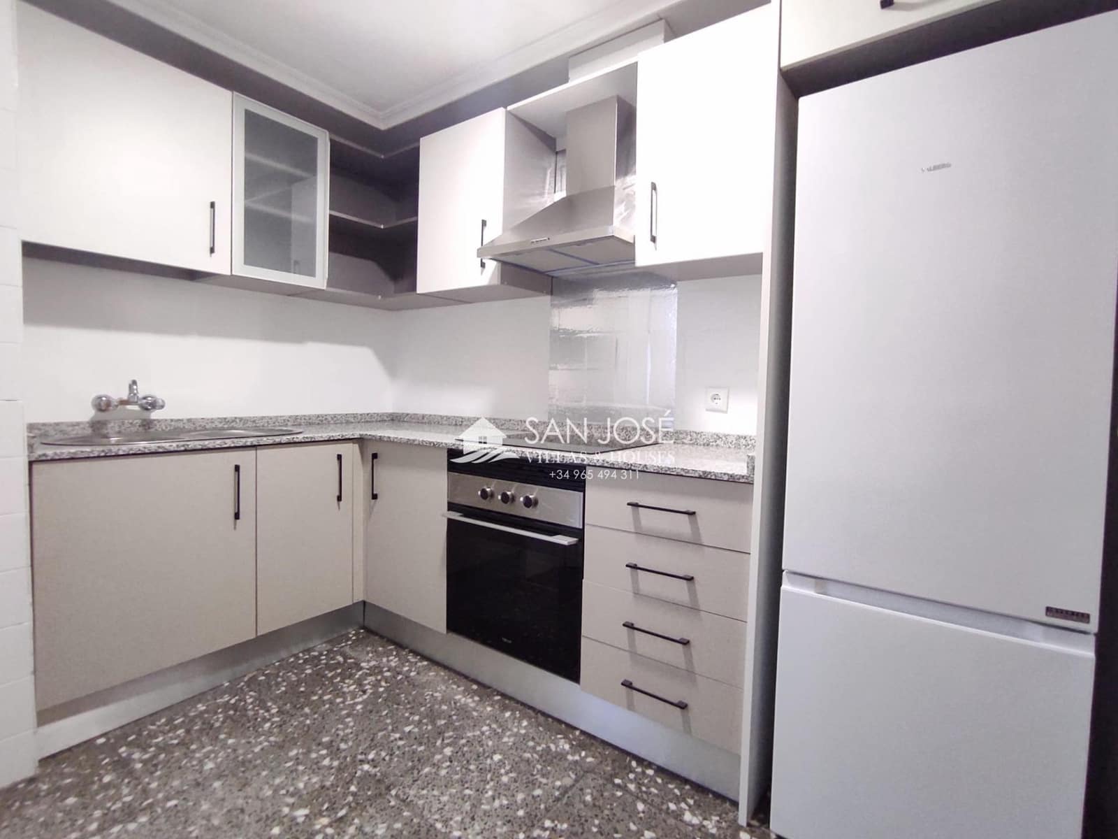 3 bedroom Flat for sale in Novelda - € 110,000 (Ref: 9132576)