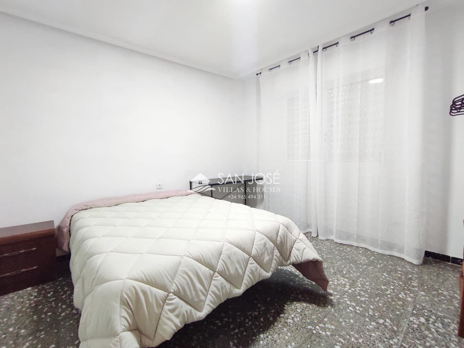 3 bedroom Flat for sale in Novelda - € 110,000 (Ref: 9132576)