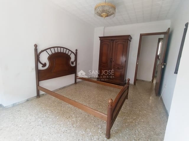 4 soverom Leilighet til salgs i Novelda med garasje - € 125 000 (Ref: 9174879)