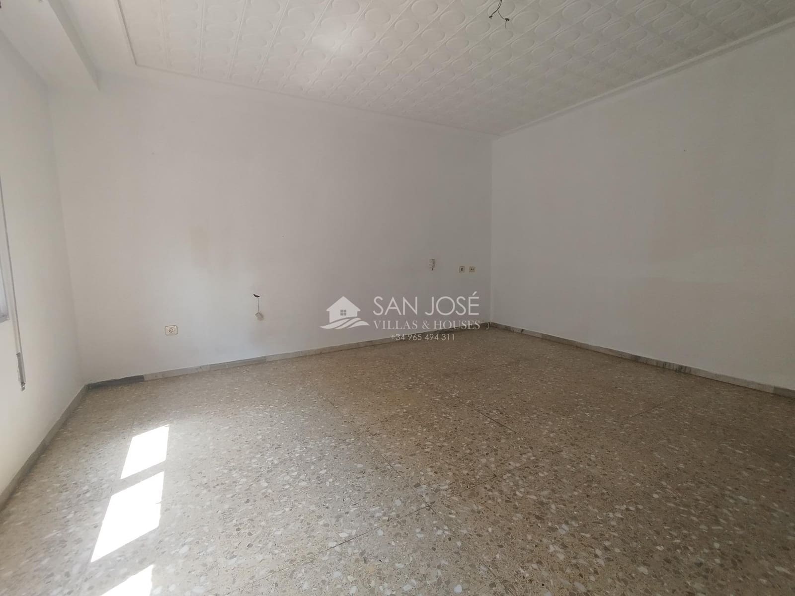 4 soverom Leilighet til salgs i Novelda med garasje - € 125 000 (Ref: 9174879)