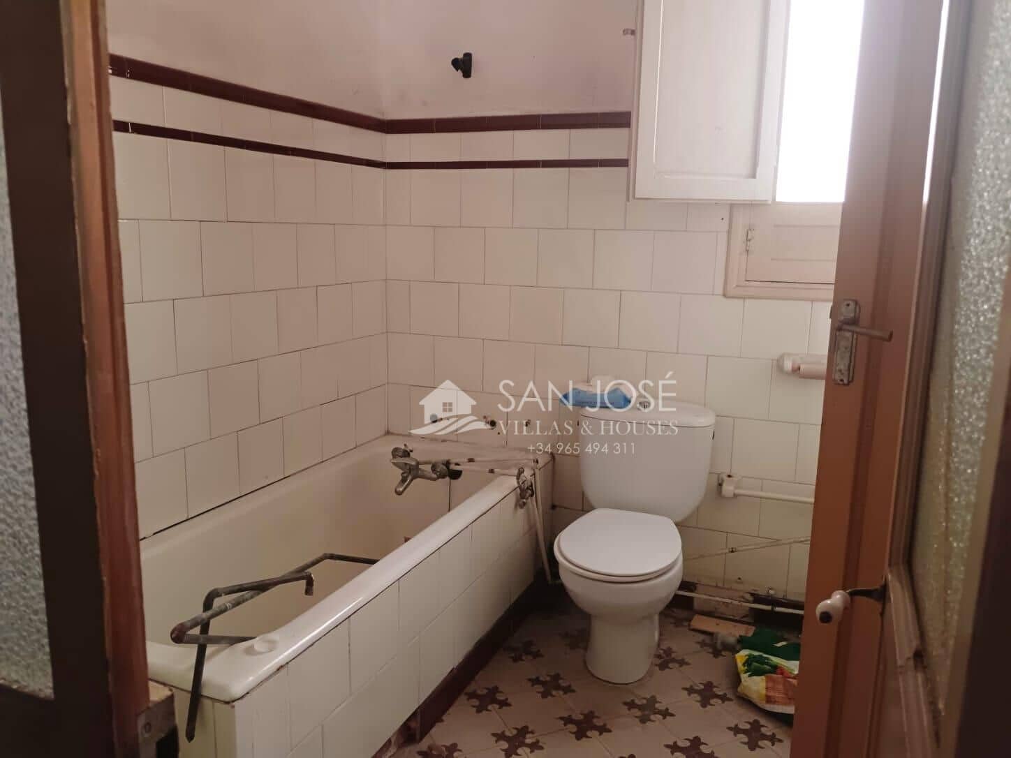 6 soverom Hus til salgs i Aspe - € 96 000 (Ref: 9209507)