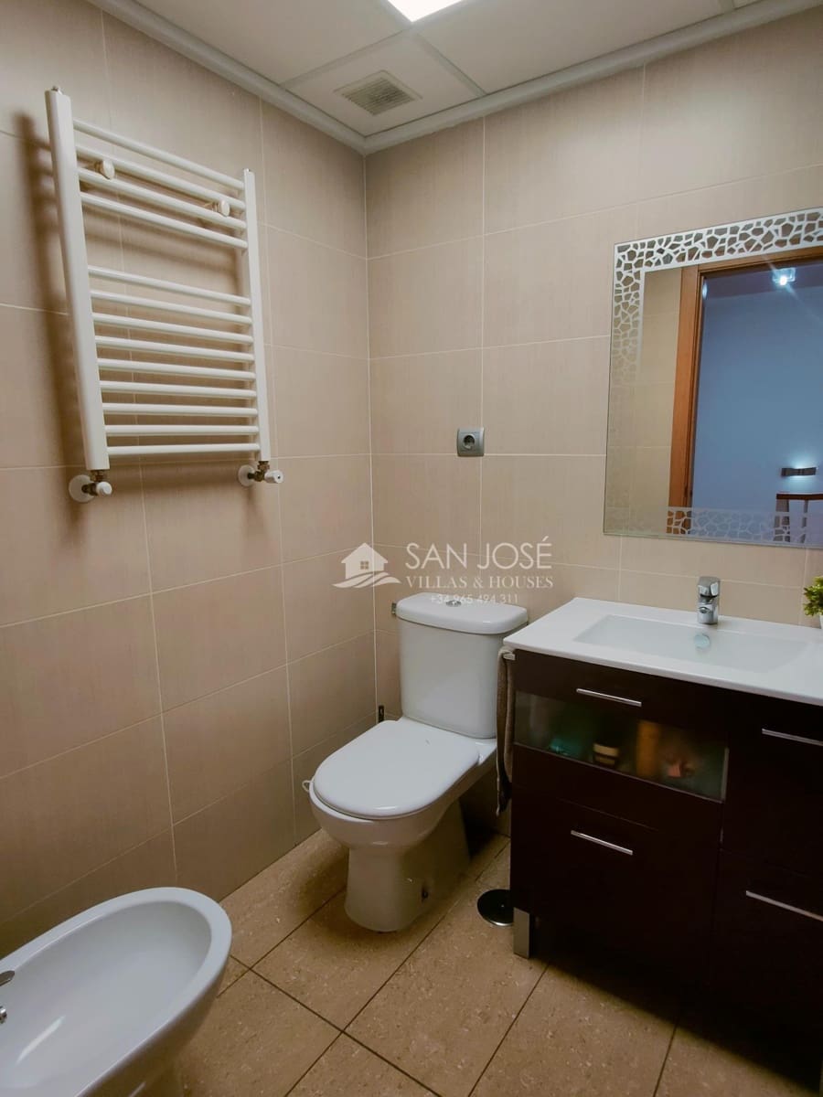 3 soveværelse Villa til salg i Monforte del Cid med swimmingpool - € 315.000 (Ref: 9236772)