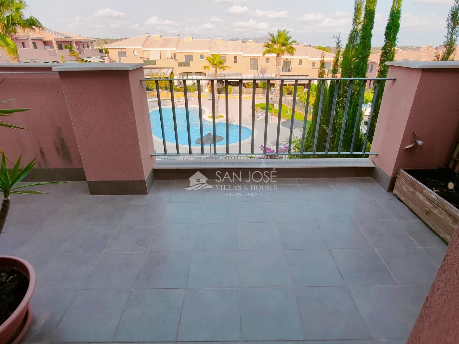 3 soveværelse Villa til salg i Monforte del Cid med swimmingpool - € 315.000 (Ref: 9236772)