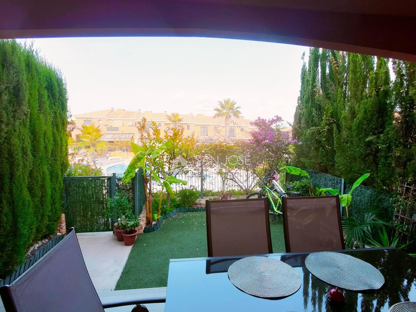 3 soveværelse Villa til salg i Monforte del Cid med swimmingpool - € 315.000 (Ref: 9236772)