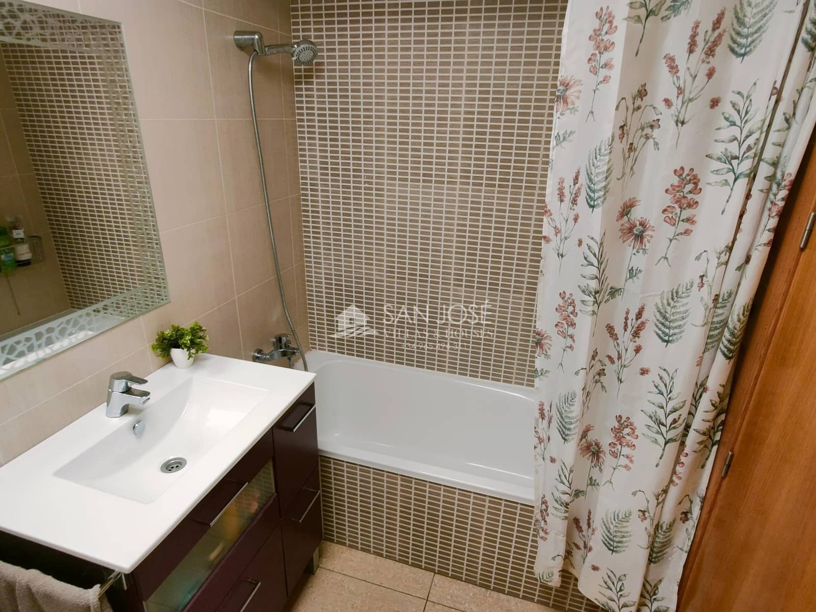 3 soveværelse Villa til salg i Monforte del Cid med swimmingpool - € 315.000 (Ref: 9236772)