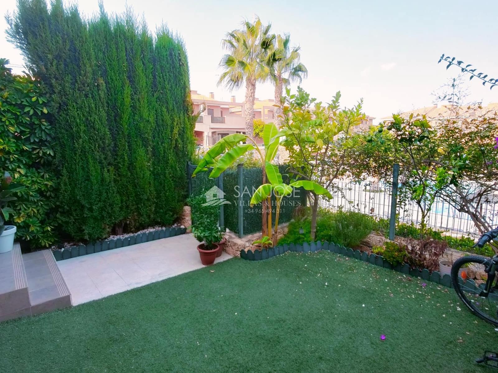 3 soveværelse Villa til salg i Monforte del Cid med swimmingpool - € 315.000 (Ref: 9236772)