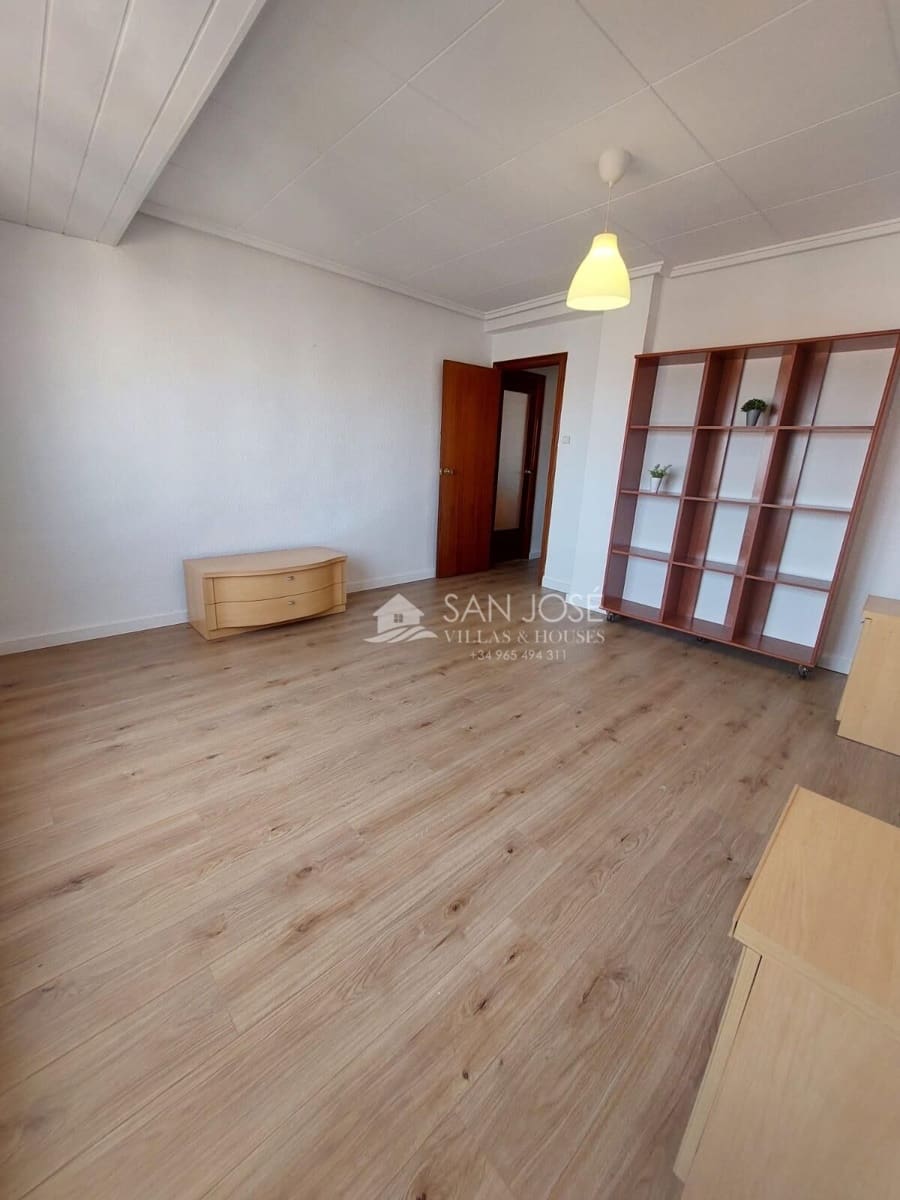 3 Zimmer Wohnung zu vermieten in Aspe - 600 € (Ref: 9236774)