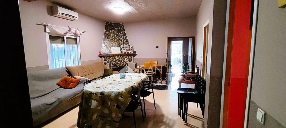 Chalet de 3 habitaciones en Monóvar / Monóver en venta con piscina - 190.000 € (Ref: 9240267)