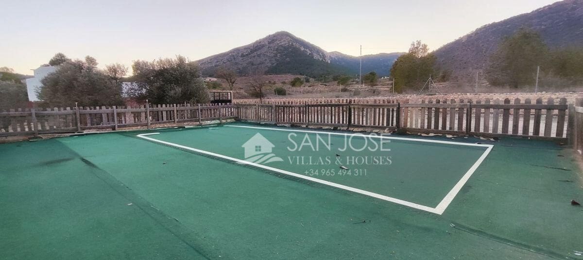 Chalet de 3 habitaciones en Monóvar / Monóver en venta con piscina - 190.000 € (Ref: 9240267)