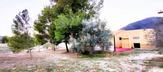 Chalet de 3 habitaciones en Monóvar / Monóver en venta con piscina - 190.000 € (Ref: 9240267)