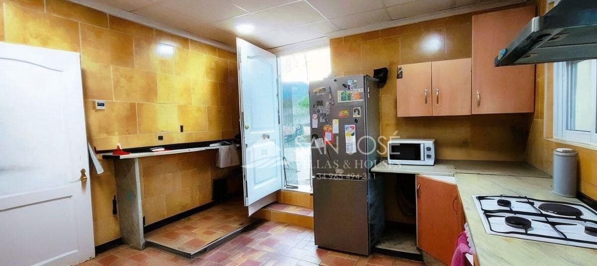 Chalet de 3 habitaciones en Monóvar / Monóver en venta con piscina - 190.000 € (Ref: 9240267)