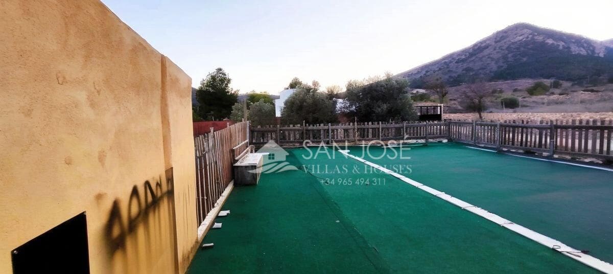 Chalet de 3 habitaciones en Monóvar / Monóver en venta con piscina - 190.000 € (Ref: 9240267)