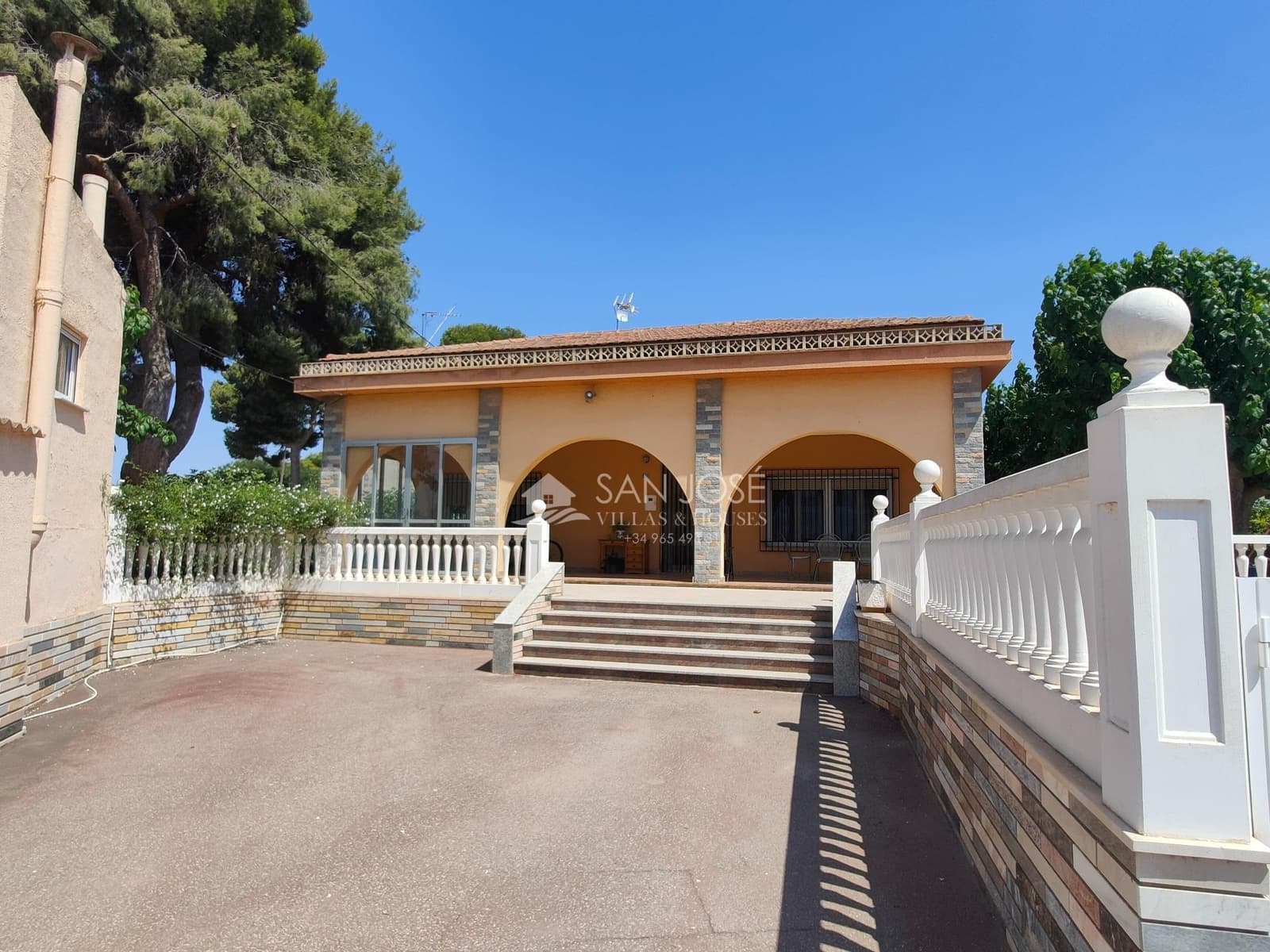 6 soveværelse Villa til salg i Novelda med swimmingpool - € 310.890 (Ref: 9243248)