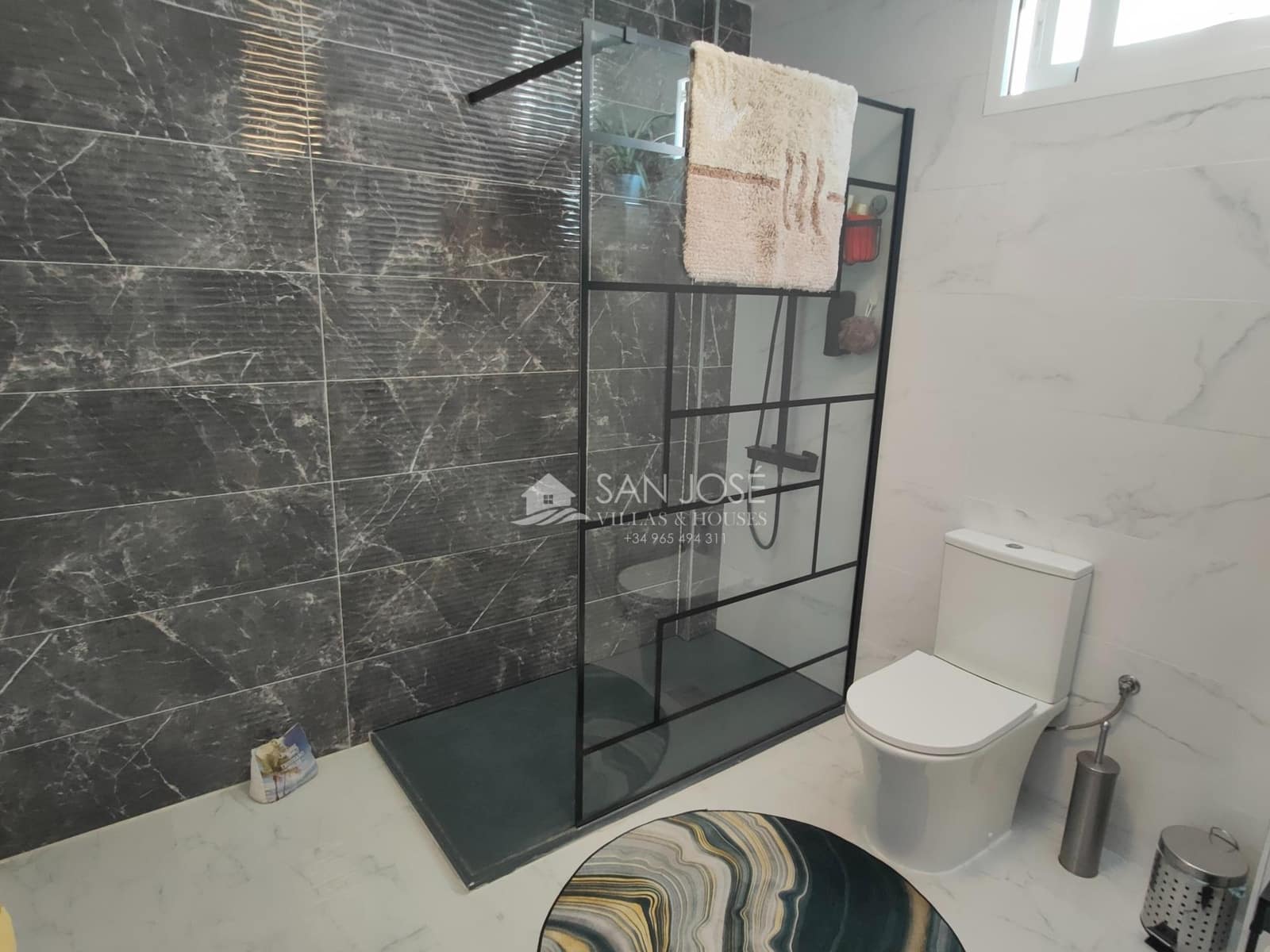 Chalet de 4 habitaciones en Elche / Elx en venta - 310.000 € (Ref: 9252287)