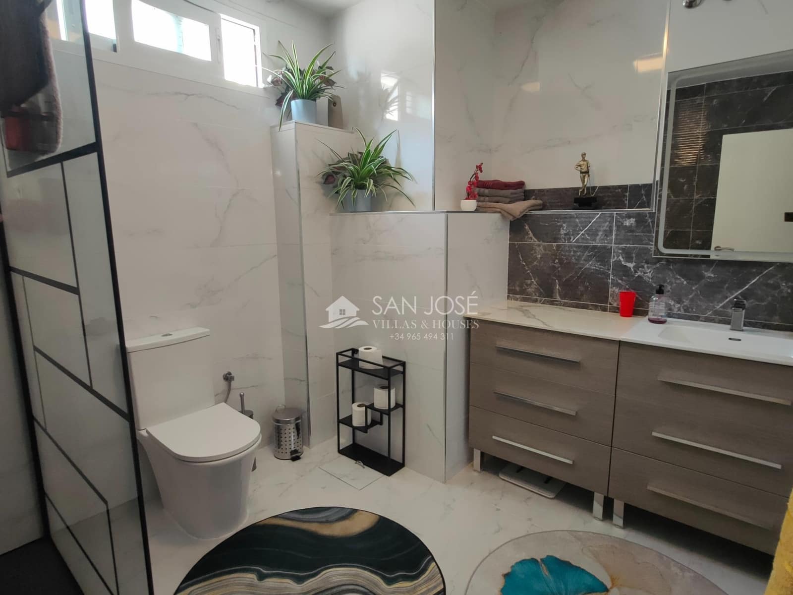 Chalet de 4 habitaciones en Elche / Elx en venta - 310.000 € (Ref: 9252287)