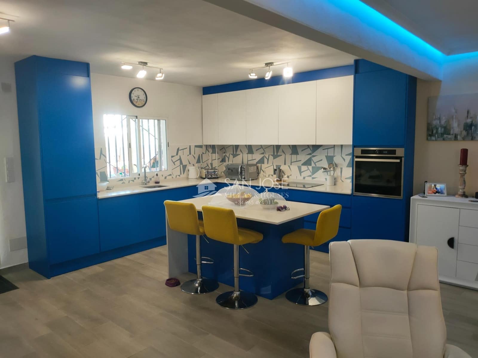 Chalet de 4 habitaciones en Elche / Elx en venta - 310.000 € (Ref: 9252287)